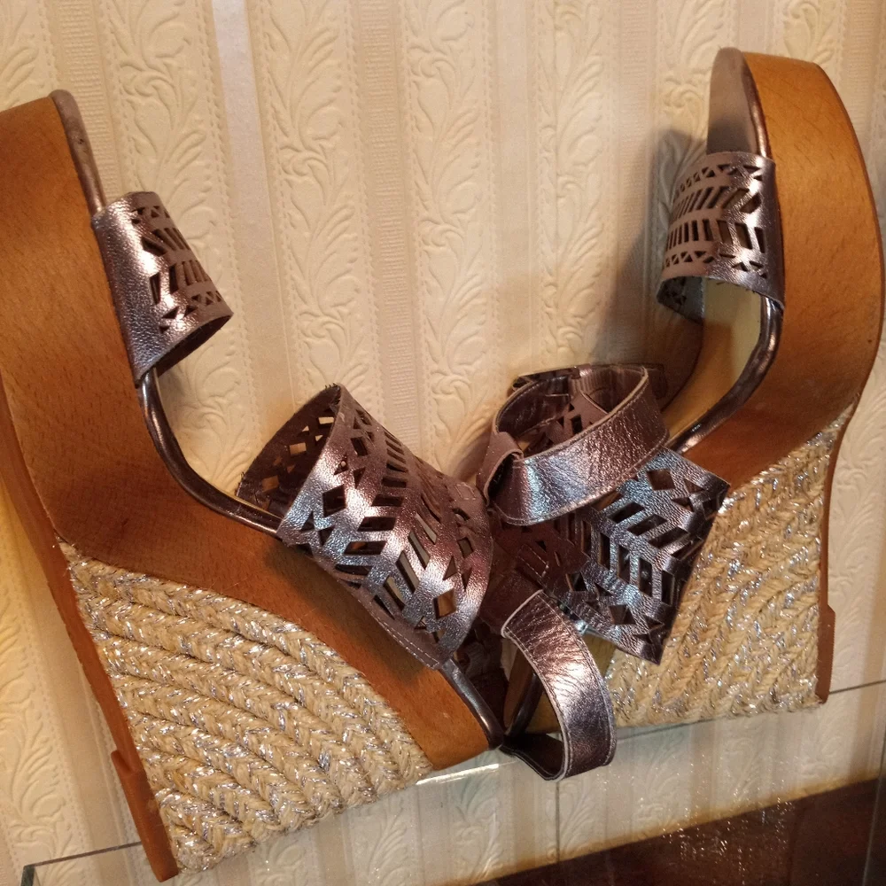 Lauren Ralph Lauren Georgina Espadrille Gold Wedge Leather Sandals Size 8.5 - Picture 4 of 12